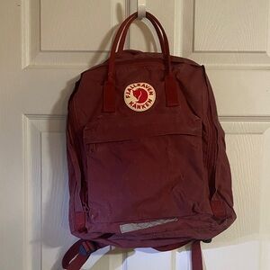 Fjallraven Kånken Red Backpack with front and laptop Chromebook pocket medium
